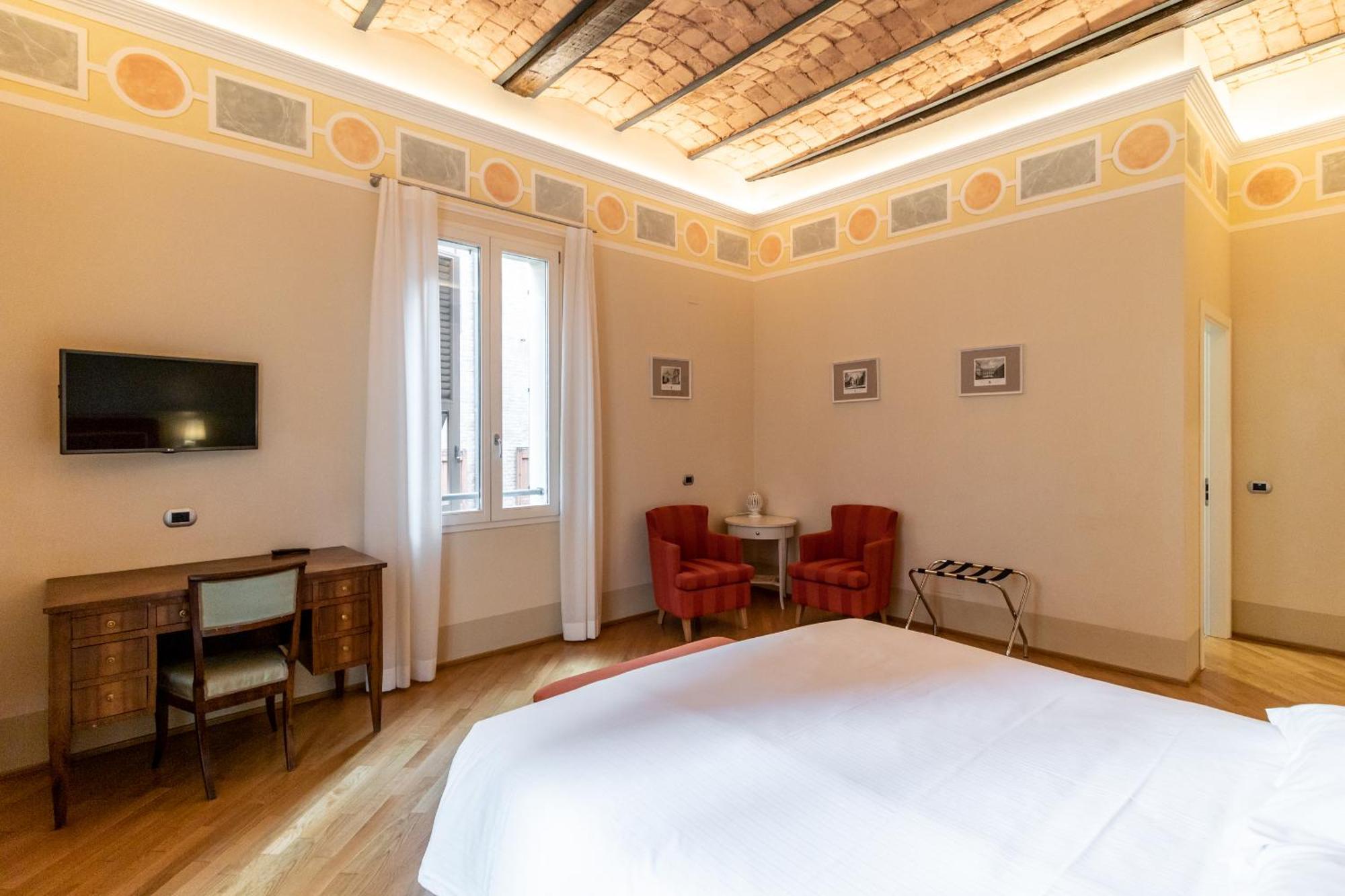 Casa Isolani Luxury Rooms Piazza Maggiore Boloňa Exteriér fotografie
