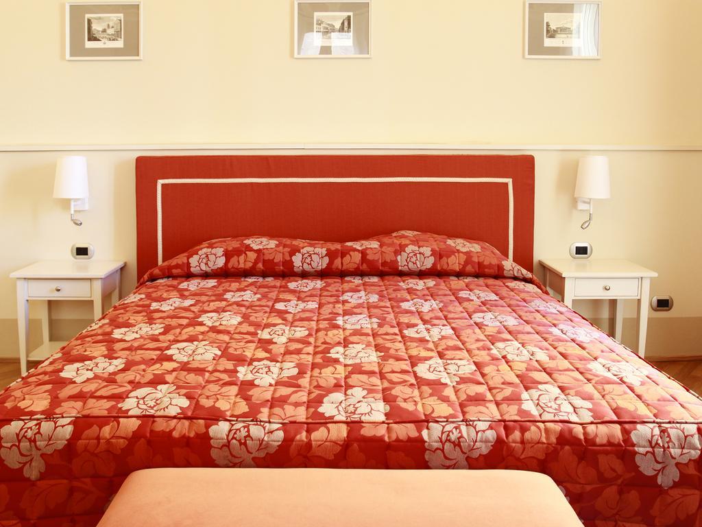 Casa Isolani Luxury Rooms Piazza Maggiore Boloňa Exteriér fotografie