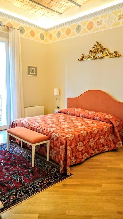 Casa Isolani Luxury Rooms Piazza Maggiore Boloňa Exteriér fotografie