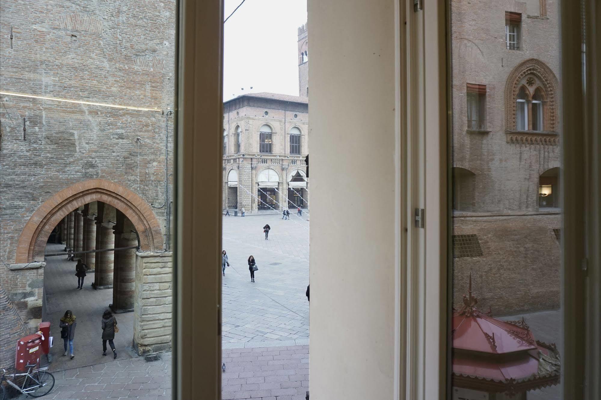 Casa Isolani Luxury Rooms Piazza Maggiore Boloňa Exteriér fotografie
